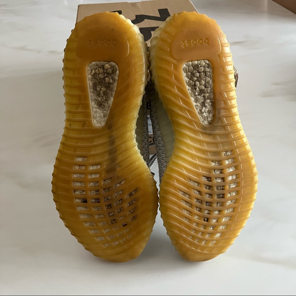 VGUC Yeezy Boost 350v2 static size 9 - Picture 12 of 13